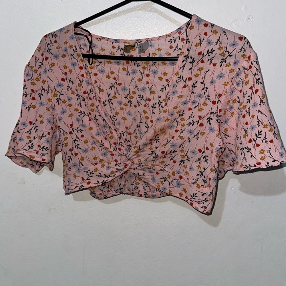 Divided TOP - Size 2 (Women)